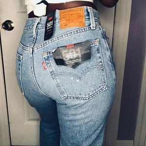 Levis Women 501 Lightwash Straight Leg Jeans 28x30